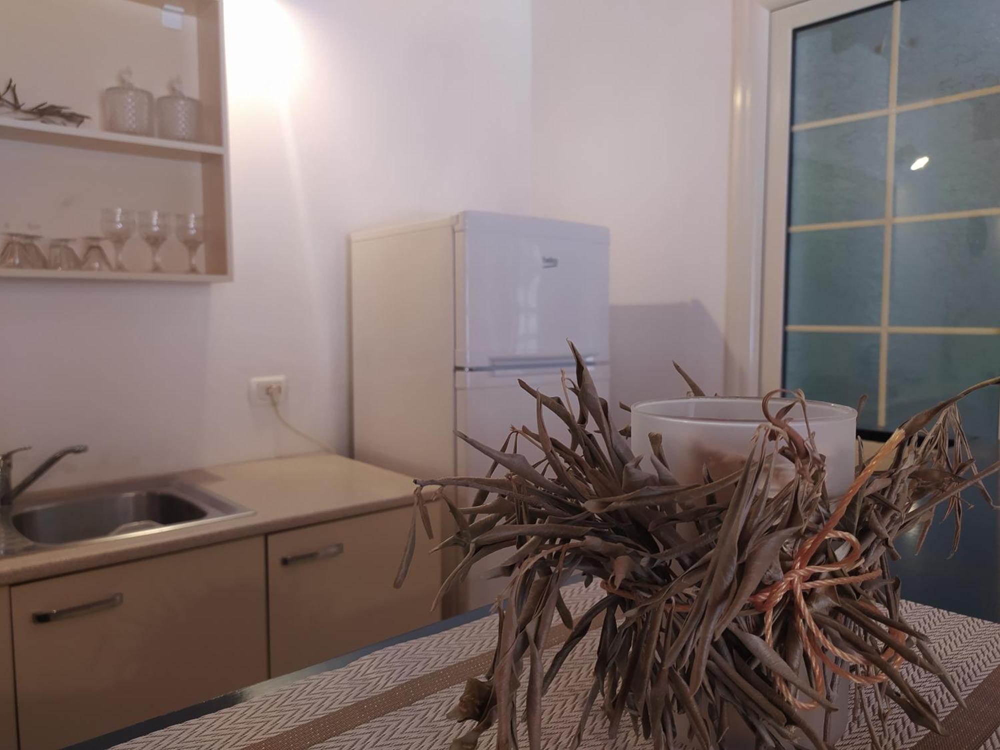Retzos Rooms Himara Kültér fotó