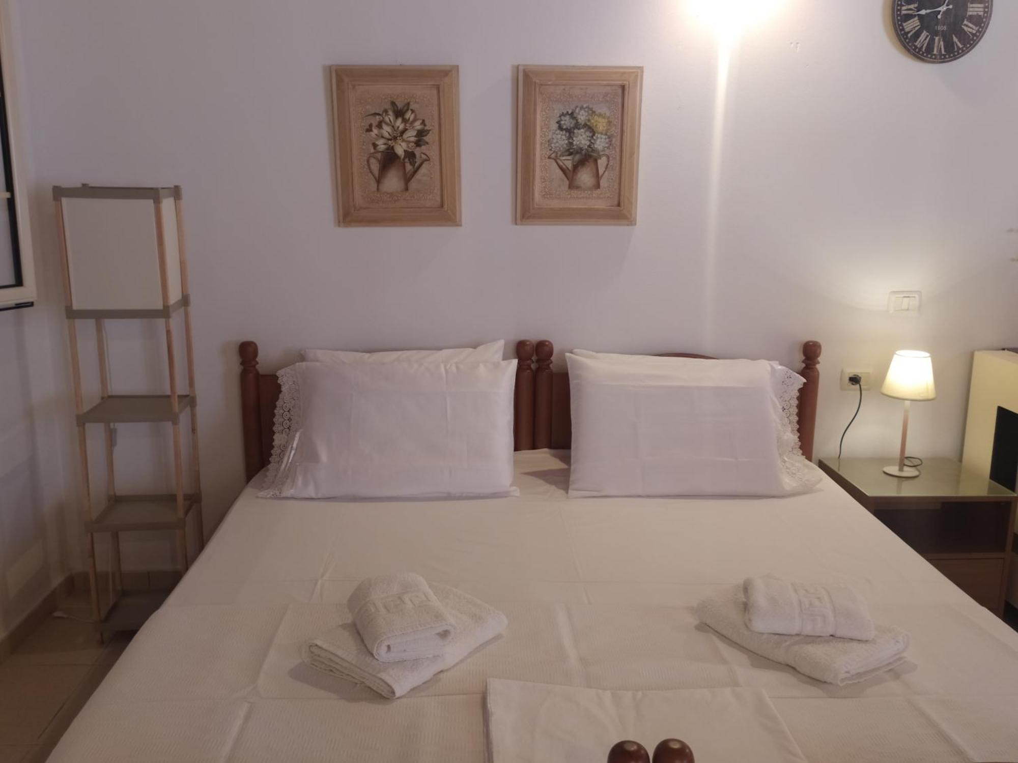 Retzos Rooms Himara Kültér fotó