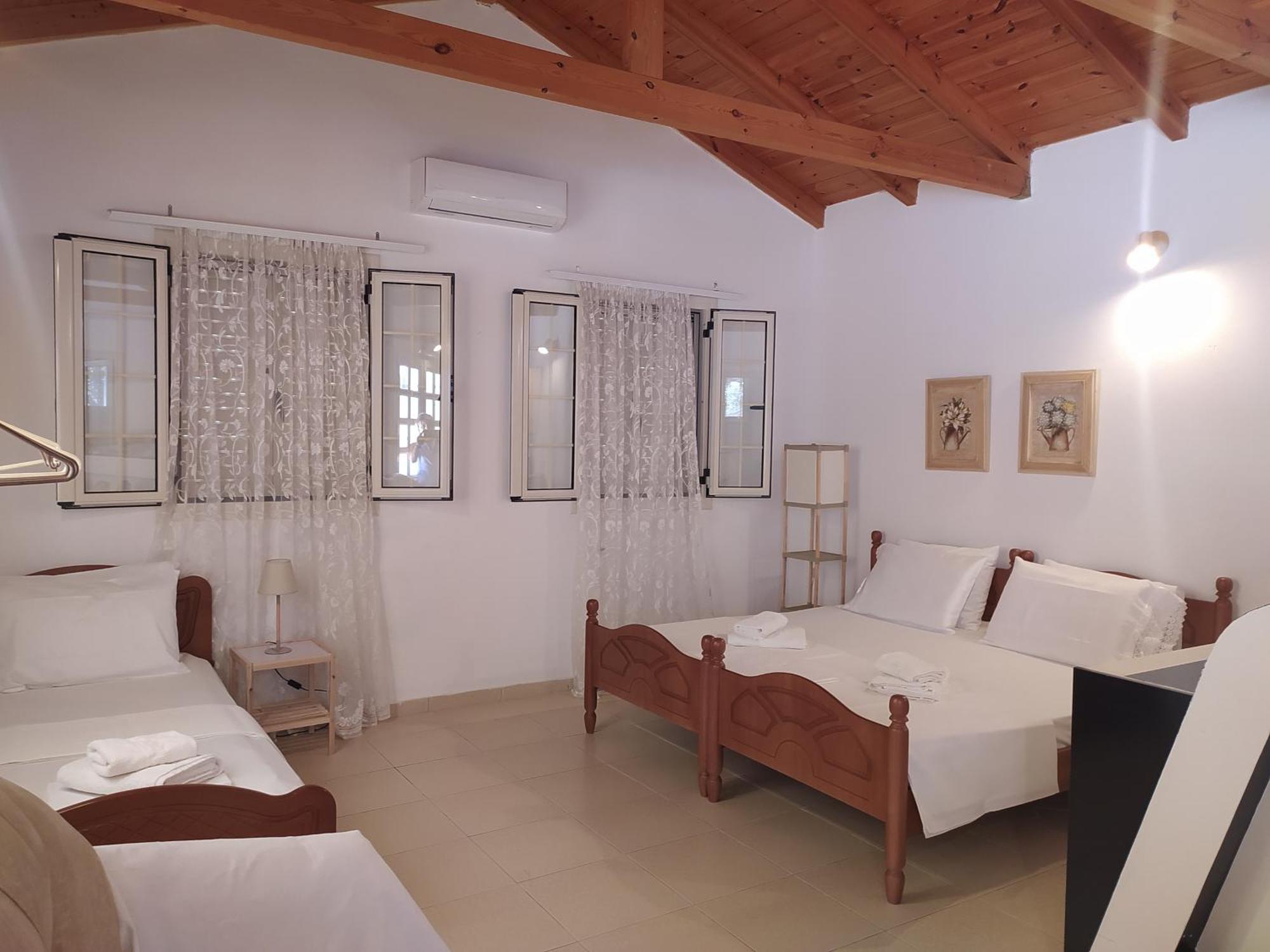 Retzos Rooms Himara Kültér fotó
