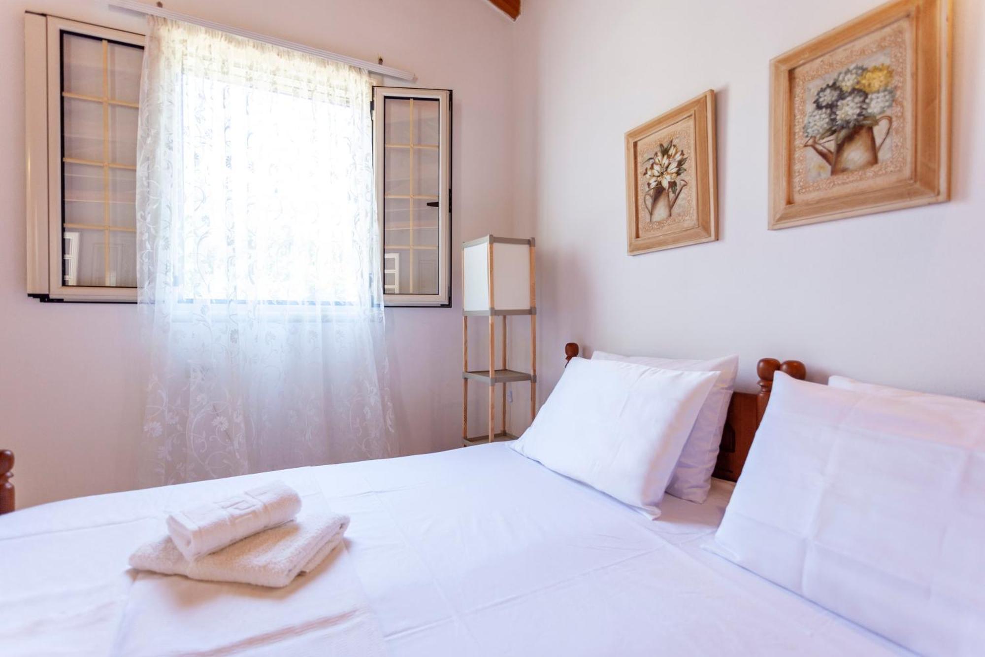 Retzos Rooms Himara Kültér fotó