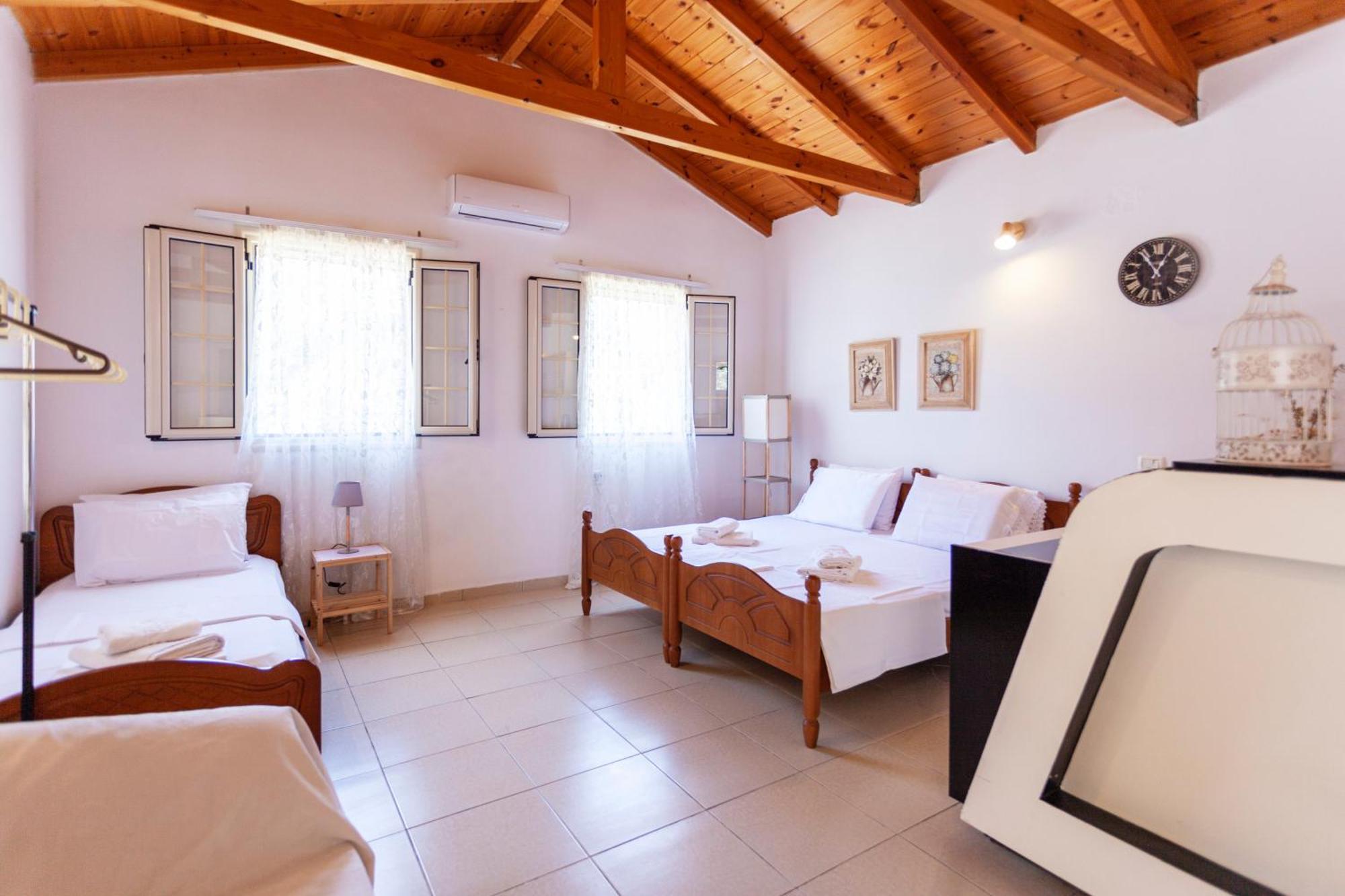 Retzos Rooms Himara Kültér fotó